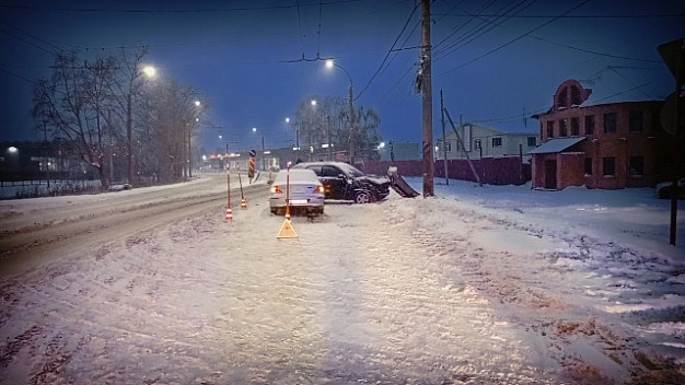55-летняя пассажирка кроссовера погибла в ДТП на Загородной улице в Иванове 